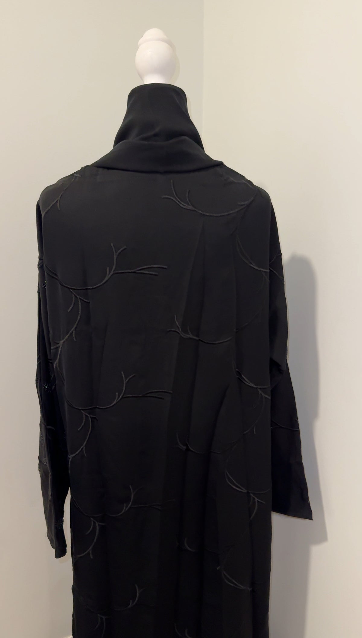 black sparkly closed abaya